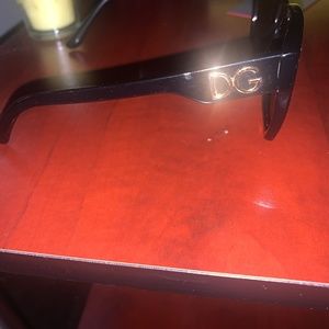 Dolce and Gabbana shades style 4384